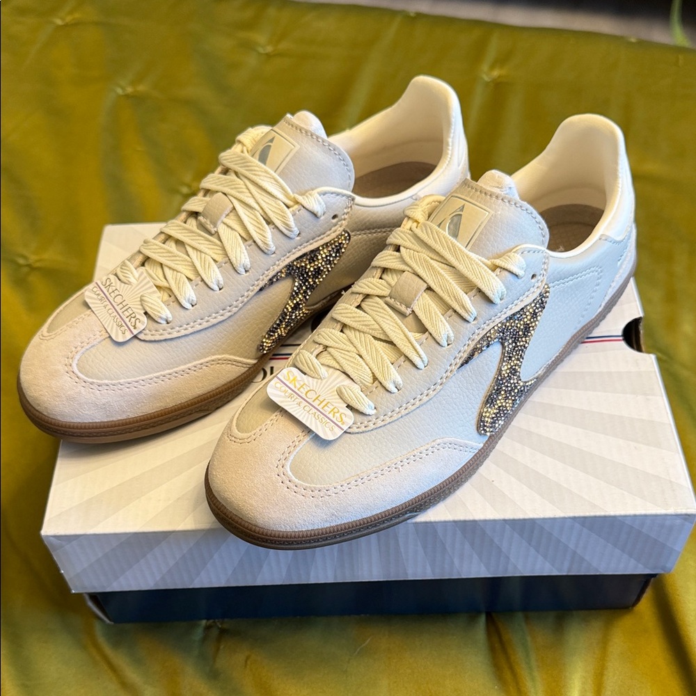 Skechers Beige and Glitter Sneakers